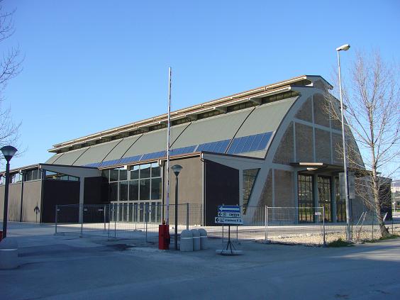 Il magazzino Nervi di Assisi, ora un moderno centro polivalente