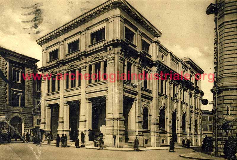 Il Palazzo delle Poste dopo i lavori di ampliamento