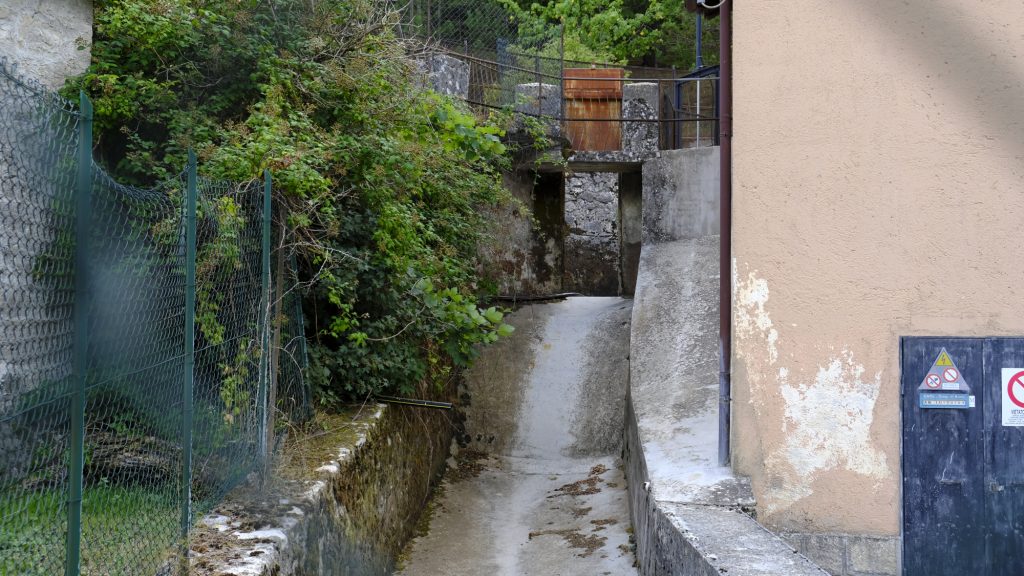 Canale di scarico del troppo pieno